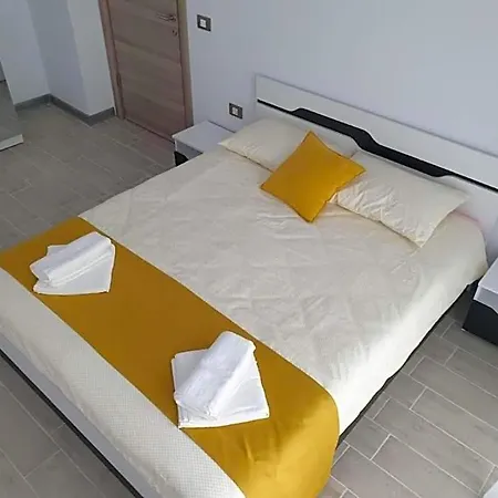 Deluxe Alezzi Pool & 4* Constança
